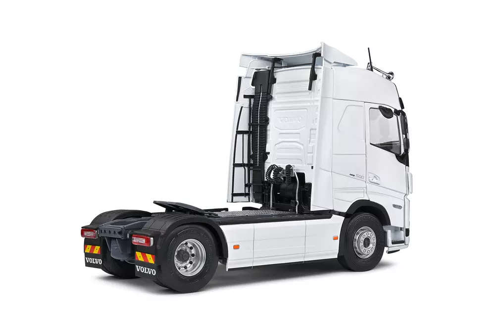 VOLVO FH16 GLOBETROTTER XL - 2021 (INCLUYE CALCOMANÍAS PARA PERSONALIZACIÓN)