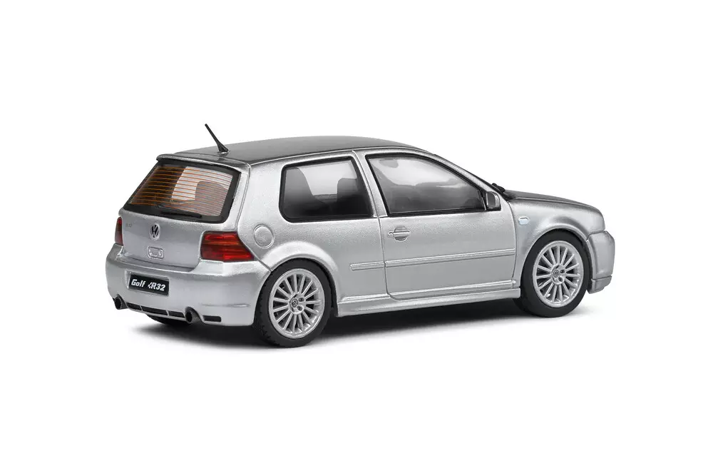 VW GOLF IV R32 – 2003