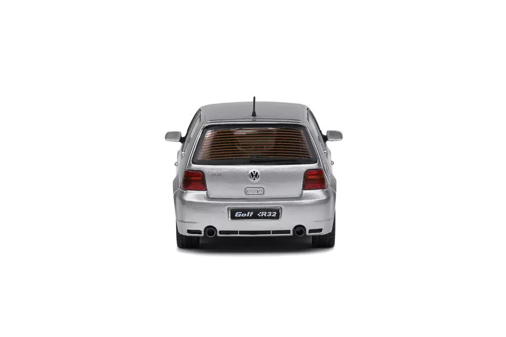 VW GOLF IV R32 – 2003