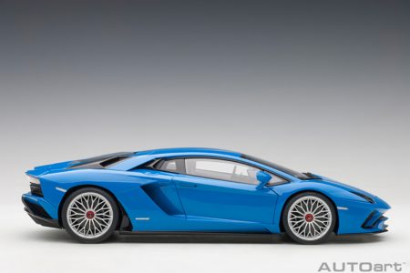 AUTOART LAMBORGHINI 1/18 AVENTADOR S 2017