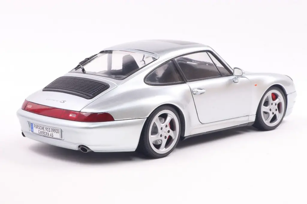 porsche-911-993-4s-polar-silver-1996-05.webp