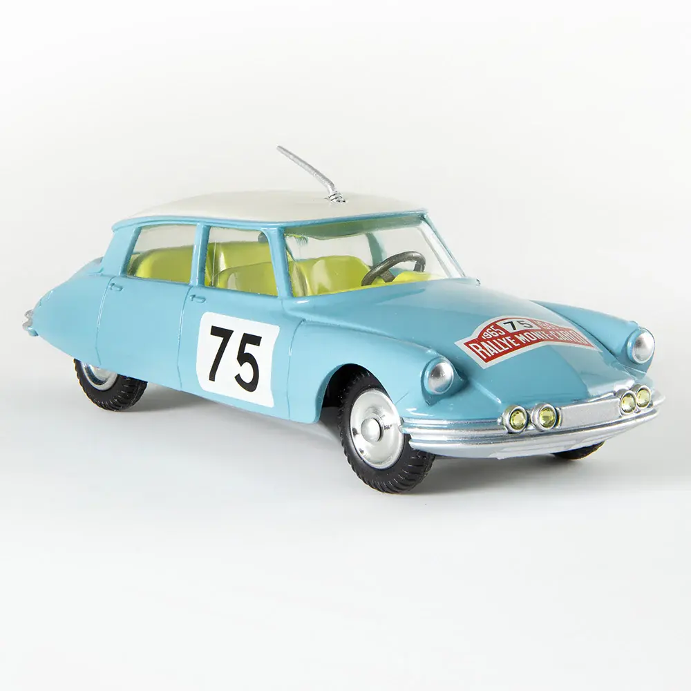 Citroen-DS19-side-1000px.webp