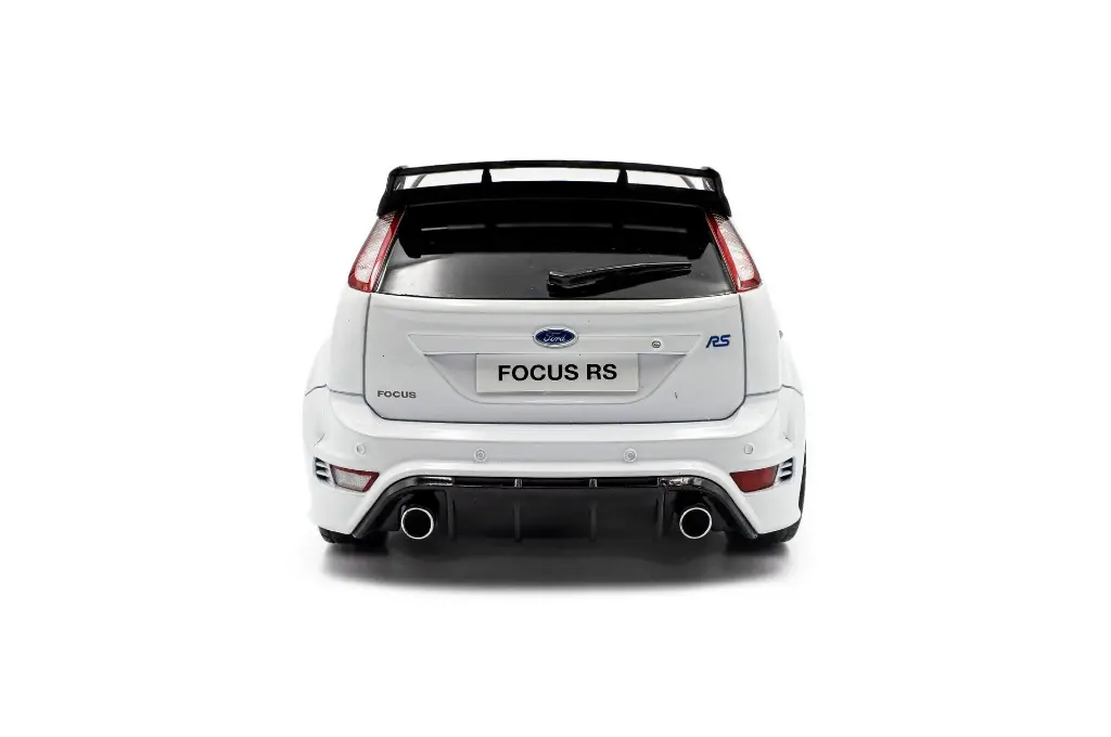 s1813102-ford-focus-rs-mk2-pack-rs-plus-frozen-white-2009-03.webp