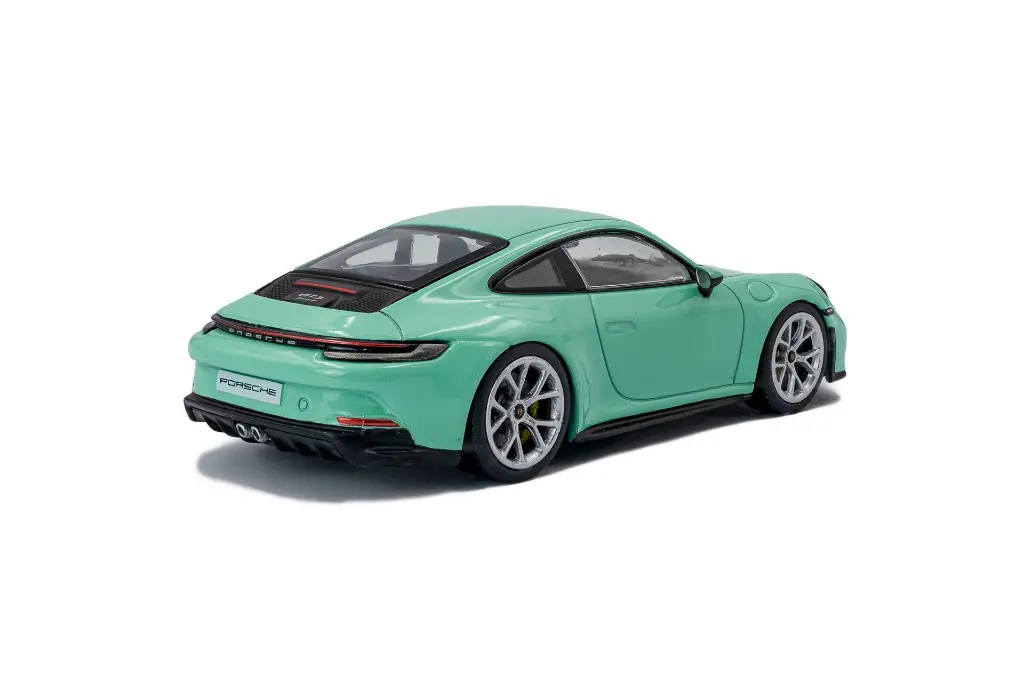 s4316503-porsche-911-992-gt3-touring-mint-green-2023-04.webp