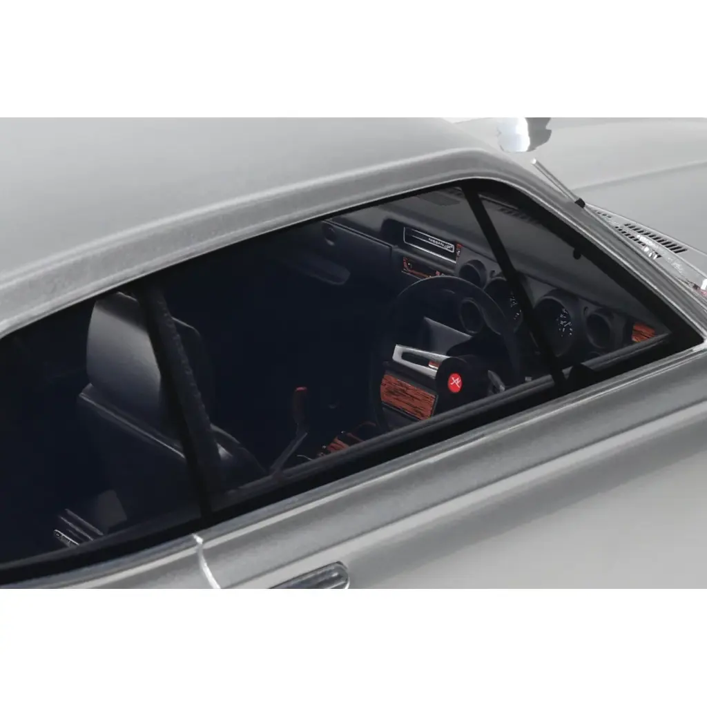 nissan-skyline-2000-gt-r-kpgc10-silver-700-1971 (8).webp