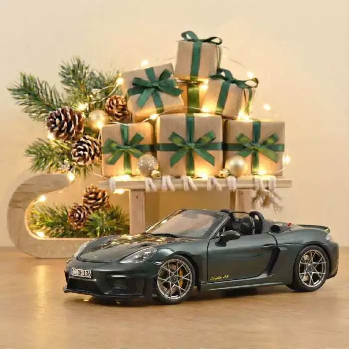 porsche-718-spyder-rs-pack-weissach-2023-forestgreenmetallic-1-18.webp