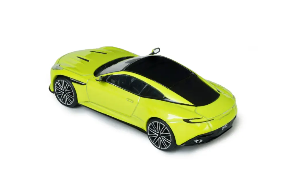aston-martin-db12-lime-essence-2023-09.webp