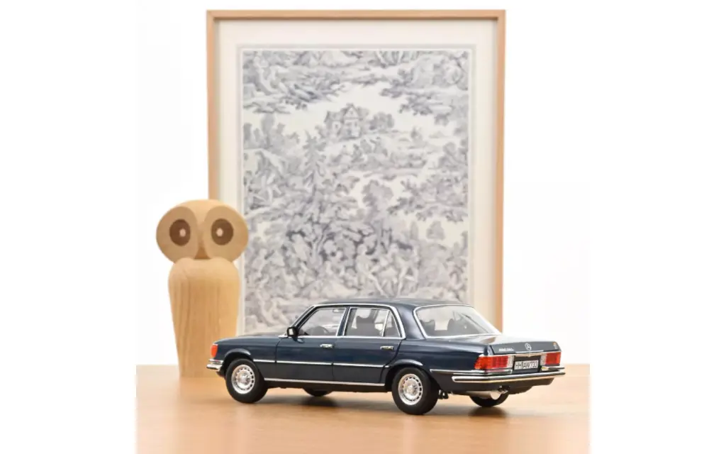 mercedes-benz-350-sel-1979-bleu-hansa-1-18 (2).webp