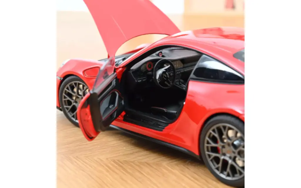 porsche-911-carrera-2025-rouge-indien-1-18 (3).webp