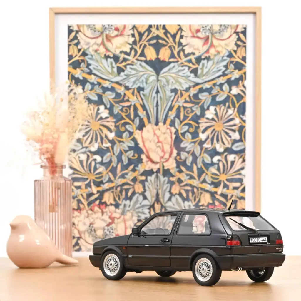 vw-golf-gti-edition-blue-1991-bleu-clair-de-lune-metallise-1-18 (2).webp