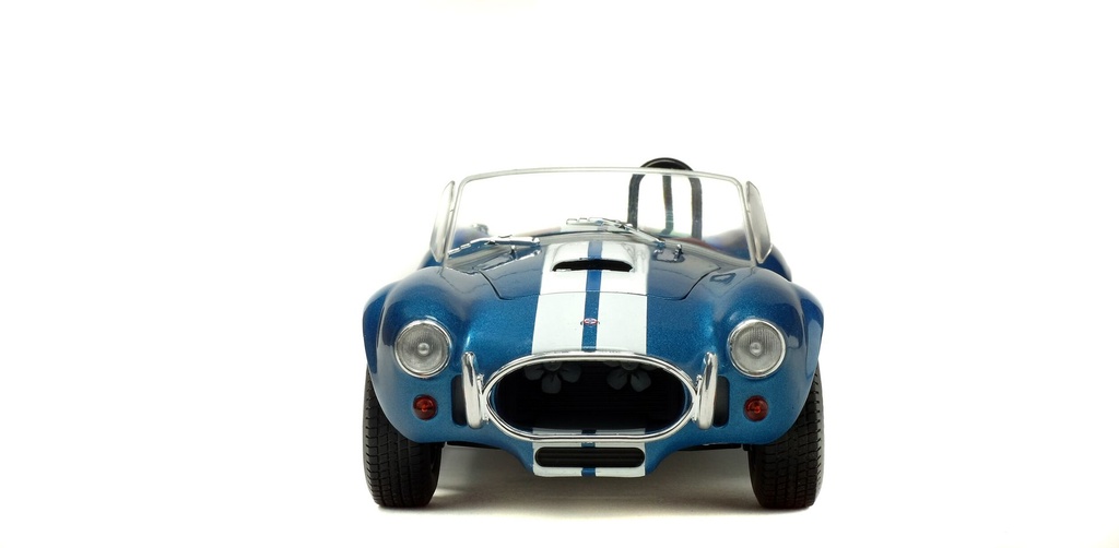 1:18 AC SHELBY COBRA 427 MKII - 1965