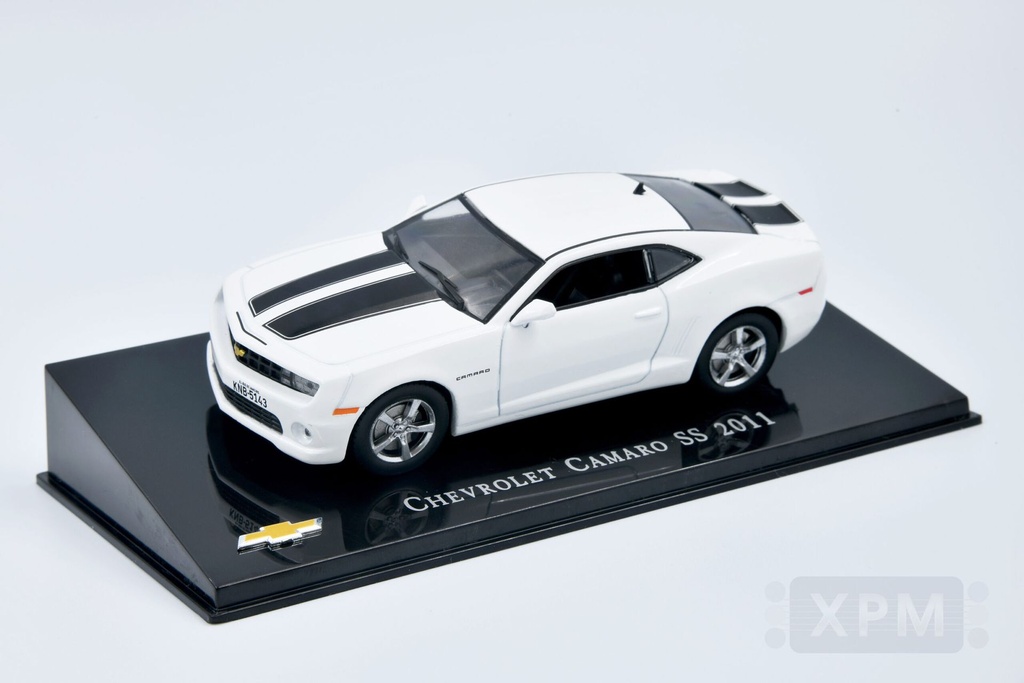 1:43 CHEVROLET CAMARO SS - SALVAT- 2011