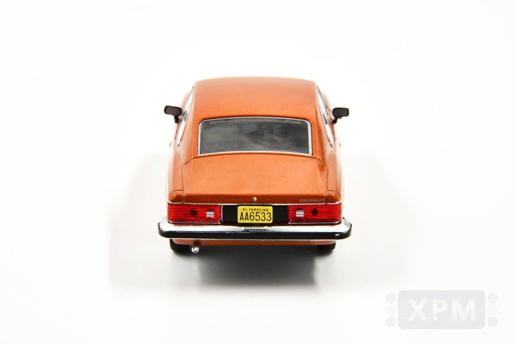 1:43 CHEVROLET COMODORO 250 COUPE - NARANJA