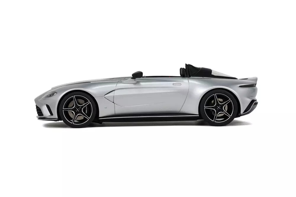 1:18 ASTON MARTIN V12 SPEEDSTER - 2020 EDICIÓN LIMITADA NUMERADA