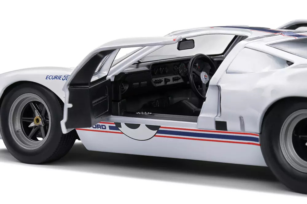 1:18 FORD GT40 MK1 WHITE #130 H.GREDER / J.M.GIORGI TARGA FLORIO – 1967