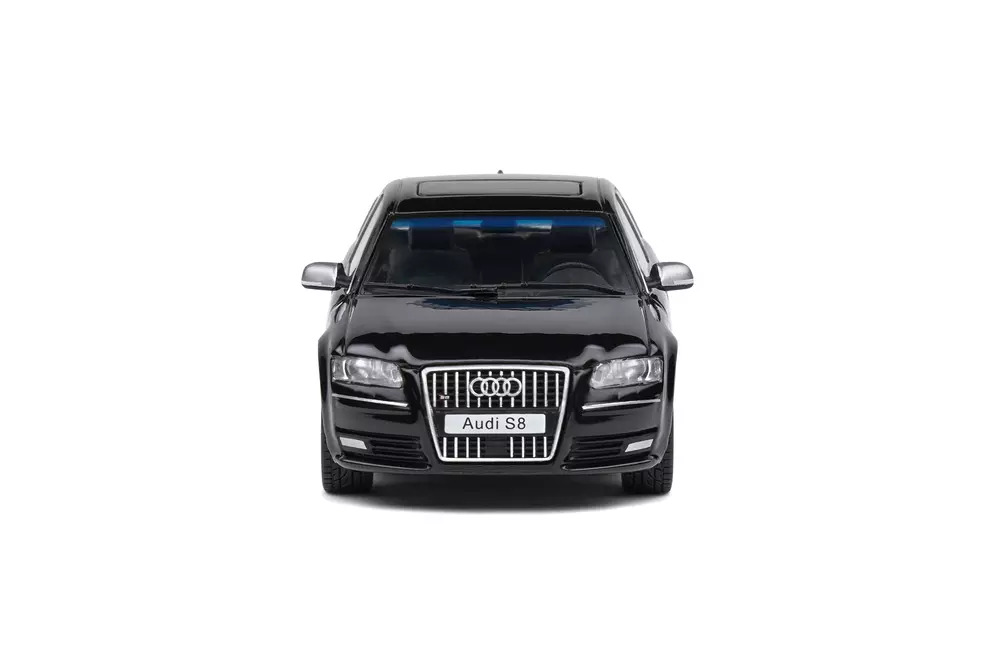 1:43 AUDI S8 (D3) – 2010