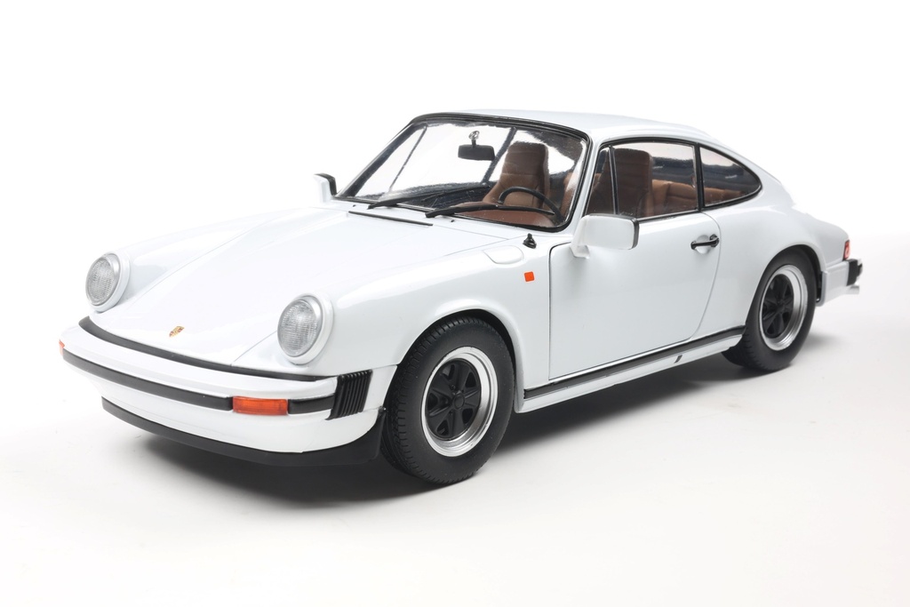 1:18 PORSCHE 911 (930) 3,0 SC - 1974