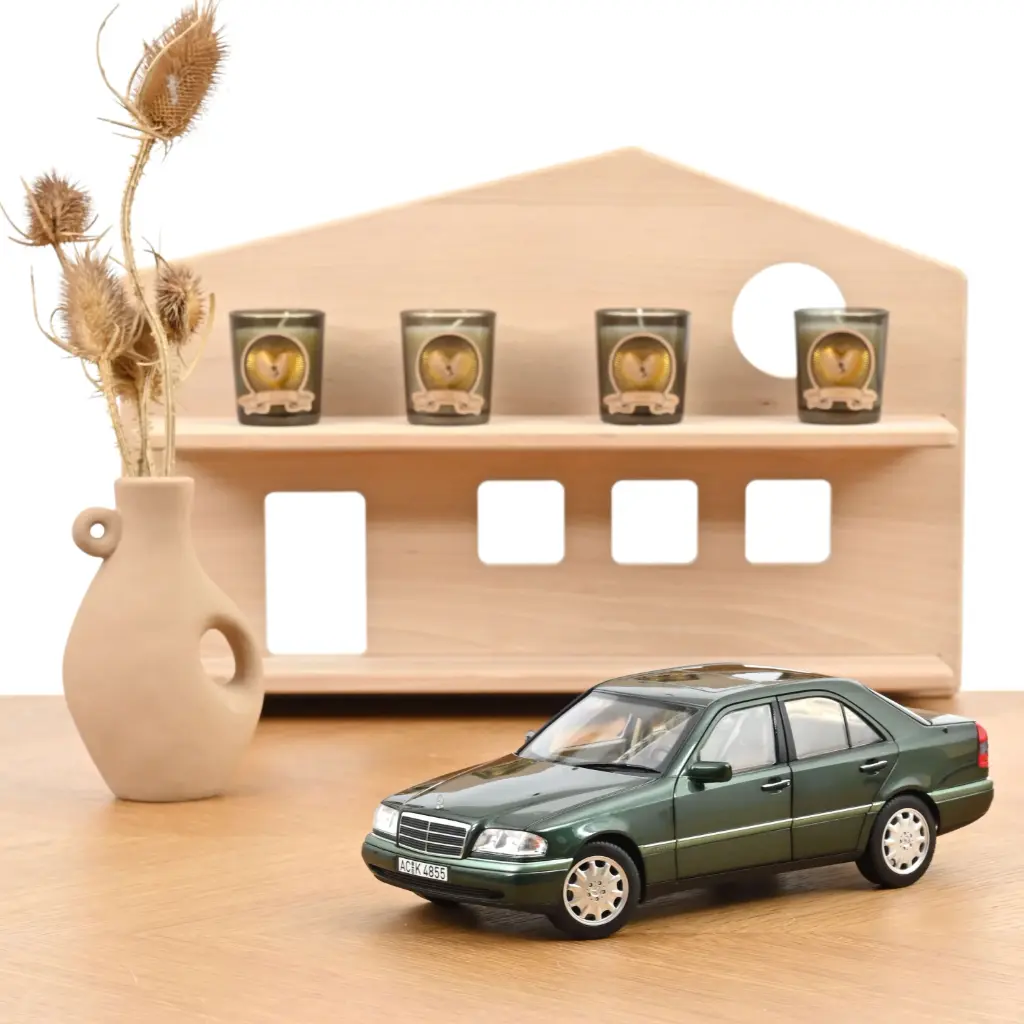 1:18 MERCEDES-BENZ CLASE C - 1993