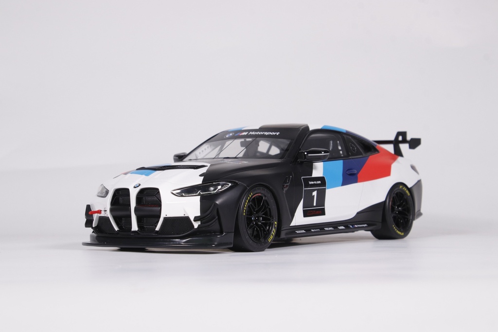 BMW M4 GT4 GT4 WHITE PRESENTATION - 2022
