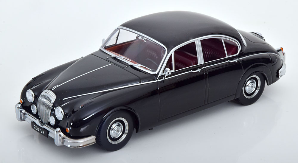 DAIMLER  250 V6 - 1962 BORDEAUX INTERIOR