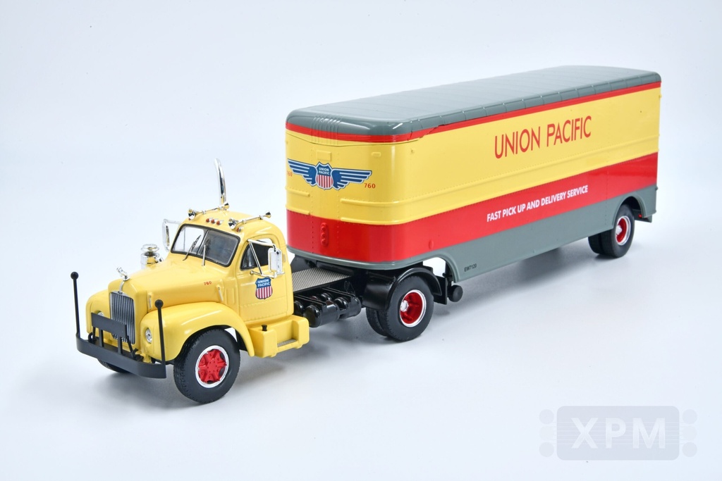 MACK B61 UNION PACIFIC - 1955