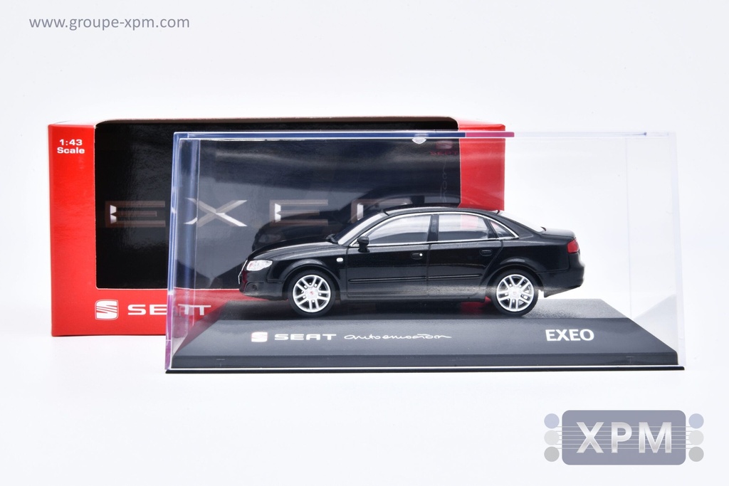 1:43 SEAT EXEO SEDAN MAGIC - 2012