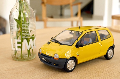 [185297] 1:18 RENAULT TWINGO - 1996