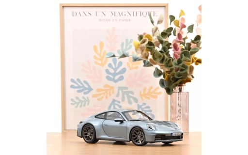 [187170] 1:18 PORSCHE 911 (992.2) CARRERA - 2025